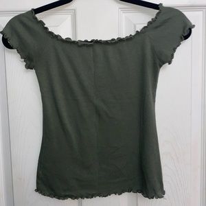 ⭐️3/$20⭐️ Hollister Off The Shoulder Ribbed Tee